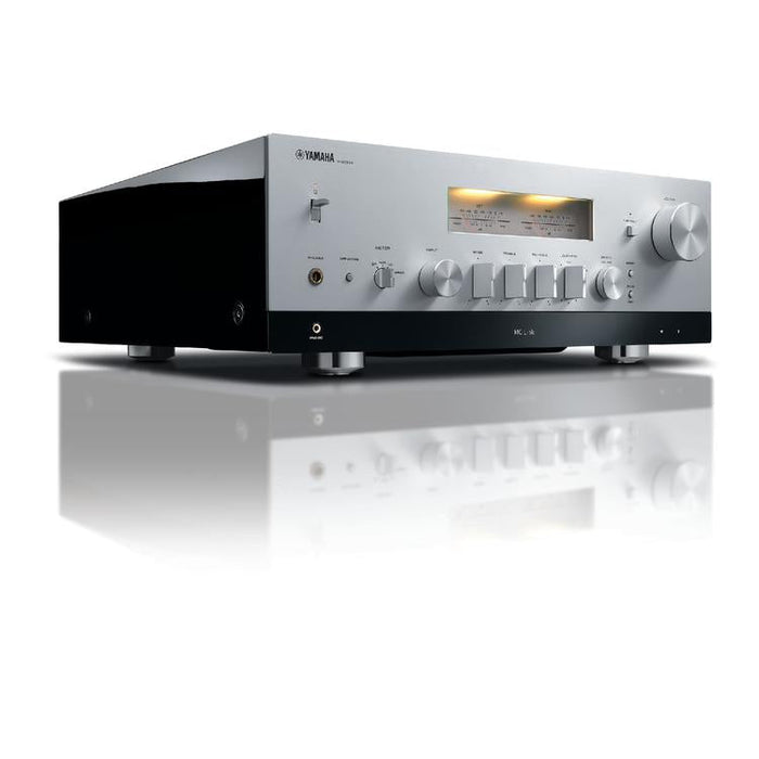 Yamaha RN2000A | Hi-Fi Stereo Network Receiver with MusicCast - 120 W + 120 W - Airplay - Silver-SONXPLUS Lac St-Jean